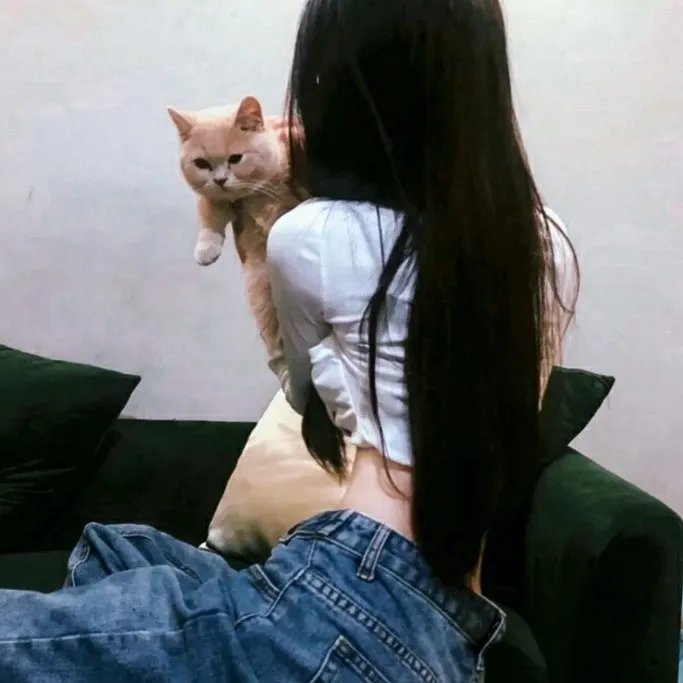 踉跄女孩
